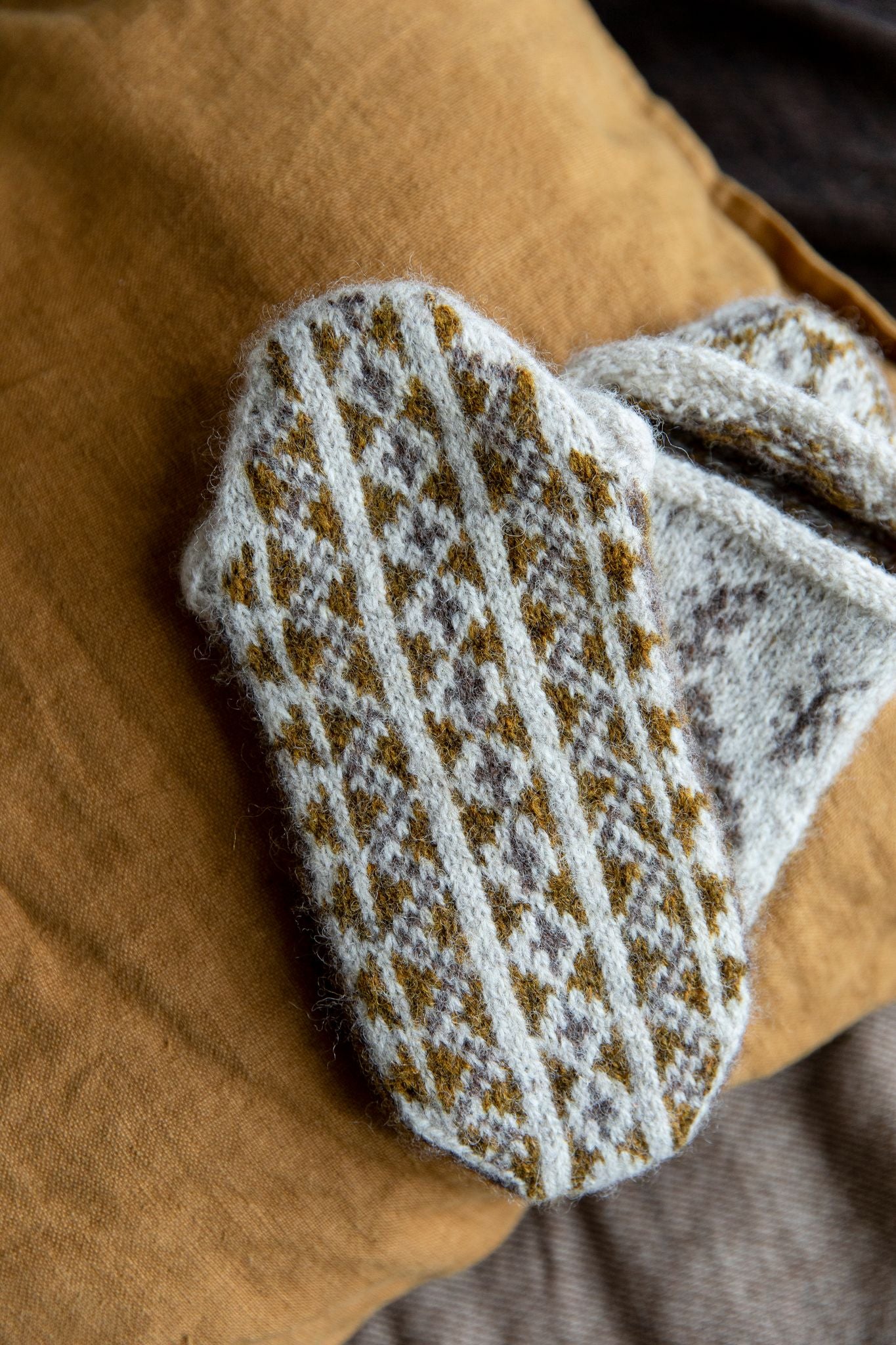 52 Weeks of Socks - Vol. 2 by Laine Publishing