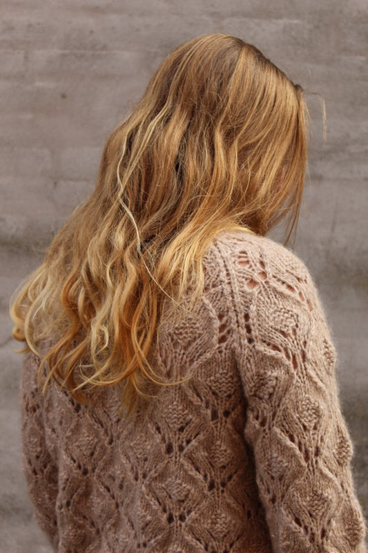 Hydrangeas sweater von CaMaRose (DIN A4 Heft)