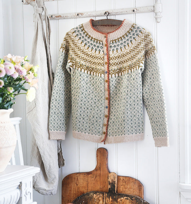 Traumhafte Strickjacken aus Norwegen von Kristin Wiola Ødegård