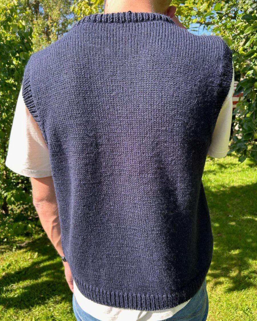 Novice Slipover Man von PetiteKnit (DIN A5 Heft)