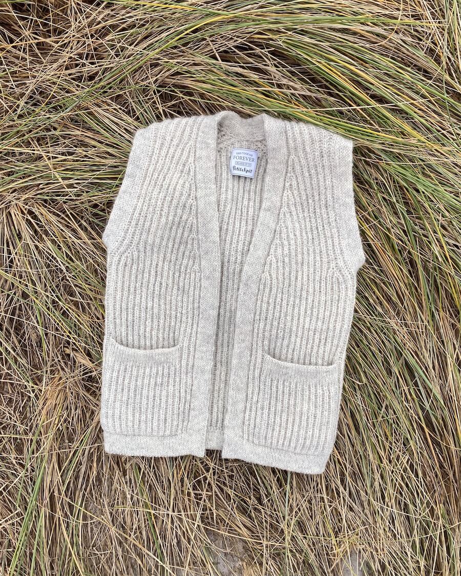 November Vest von PetiteKnit (DIN A5 Heft)