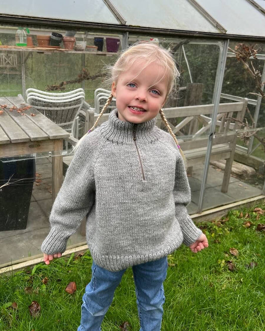 Zipper Sweater Light Junior von PetiteKnit (DIN A5 Heft)